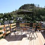 Bei Mit Terrasse Διαμέρισμα *