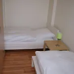 Bei Mit Terrasse Διαμέρισμα *
