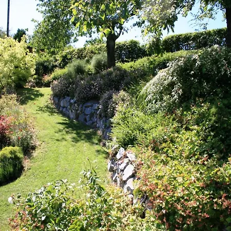 Bei Mit Terrasse 公寓 *