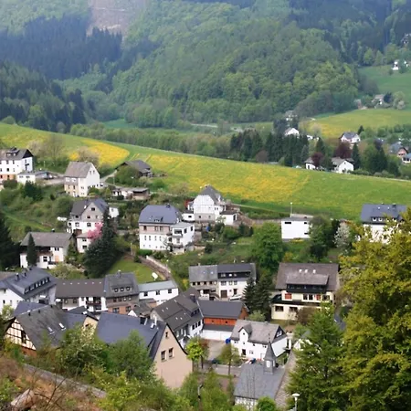 Bei Mit Terrasse Apartman